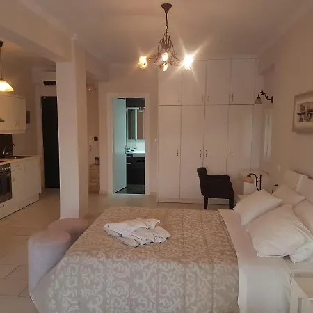 Paralia Luxury Suites Agios Stefanos Avliotes  Zimmer foto