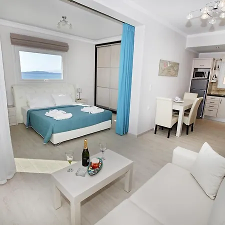 Paralia Luxury Suites Agios Stefanos Avliotes  Zimmer foto