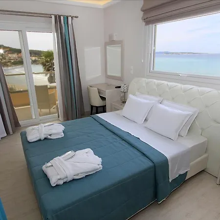 Paralia Luxury Suites Agios Stefanos Avliotes  Zimmer foto