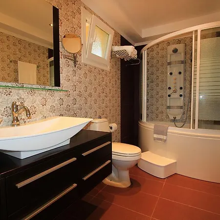 Paralia Luxury Suites Agios Stefanos Avliotes  Zimmer foto
