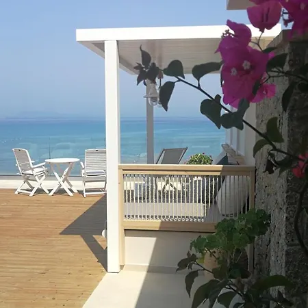 Paralia Luxury Suites Agios Stefanos Avliotes  Exterior foto
