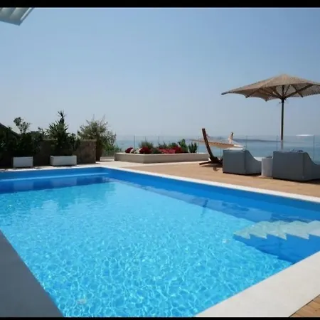 Paralia Luxury Suites Agios Stefanos Avliotes  Exterior foto