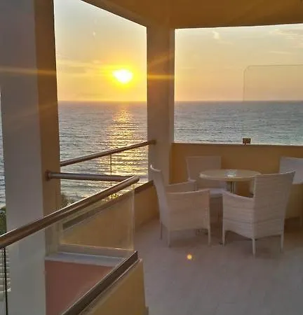 Paralia Luxury Suites Agios Stefanos Avliotes  Zimmer foto