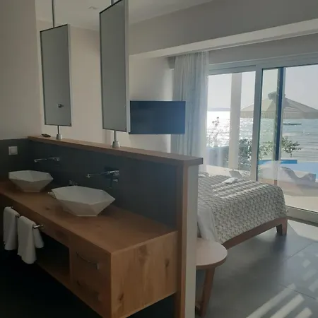Paralia Luxury Suites Agios Stefanos Avliotes  Exterior foto