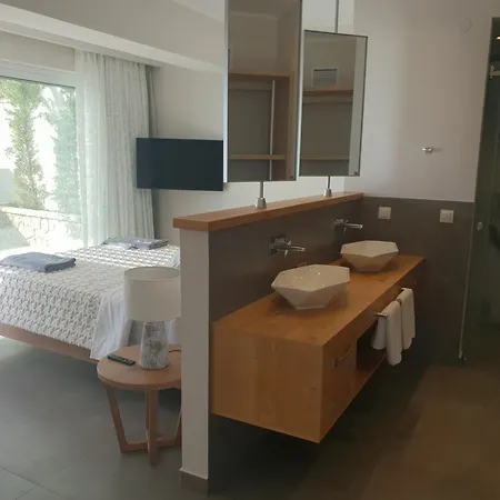 Paralia Luxury Suites Agios Stefanos Avliotes  Exterior foto