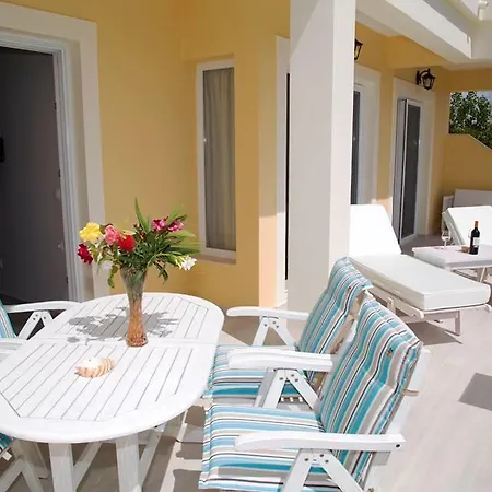 Paralia Luxury Suites Agios Stefanos Avliotes  Exterior foto