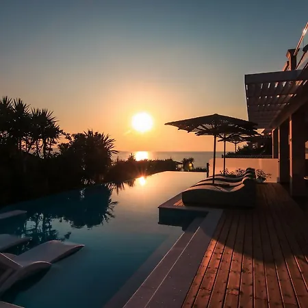 Paralia Luxury Suites Agios Stefanos Avliotes  Exterior foto