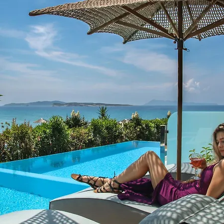 Paralia Luxury Suites Agios Stefanos Avliotes  Exterior foto