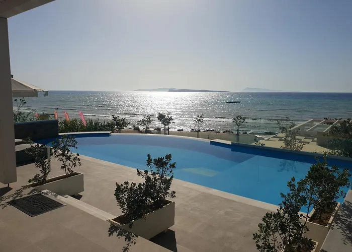 Paralia Luxury Suites