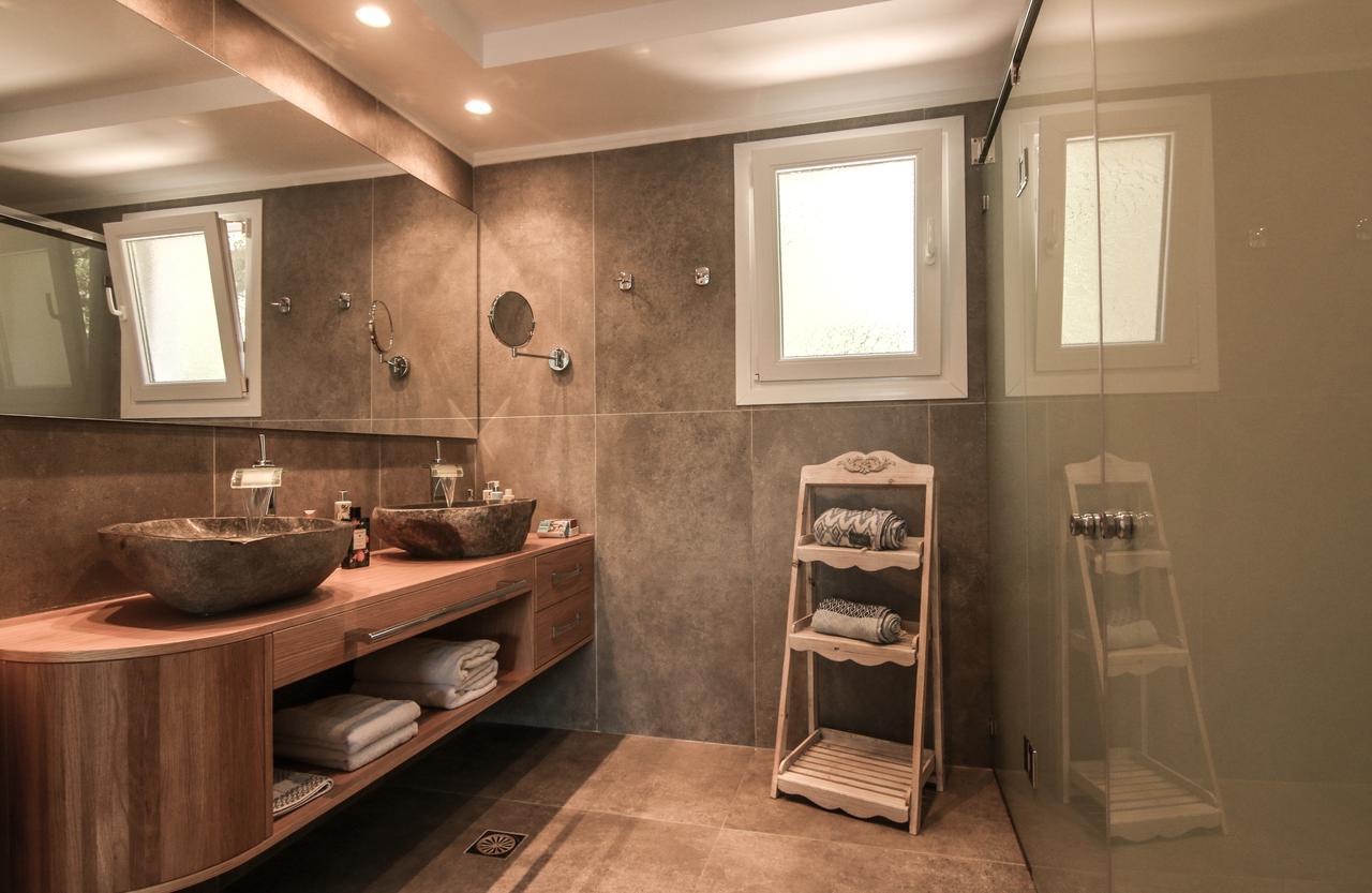 Paralia Luxury *