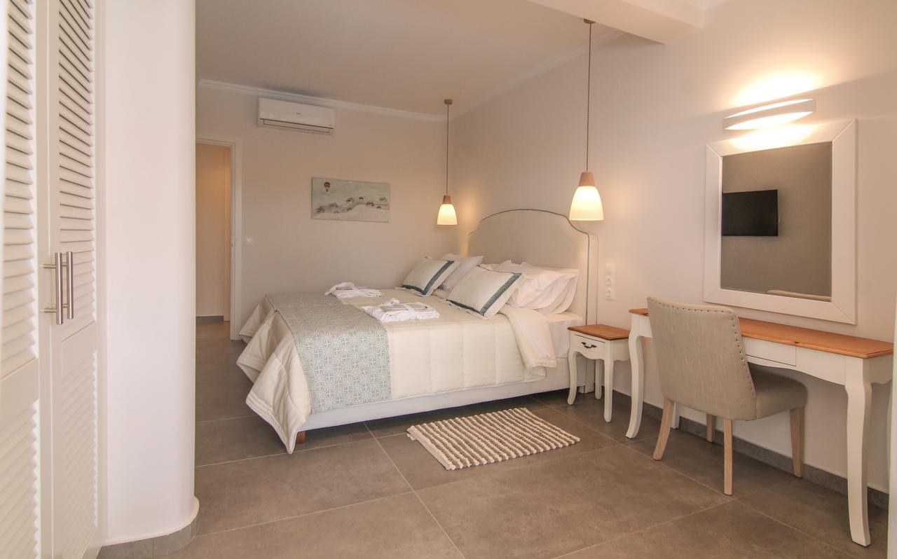 Paralia Luxury *